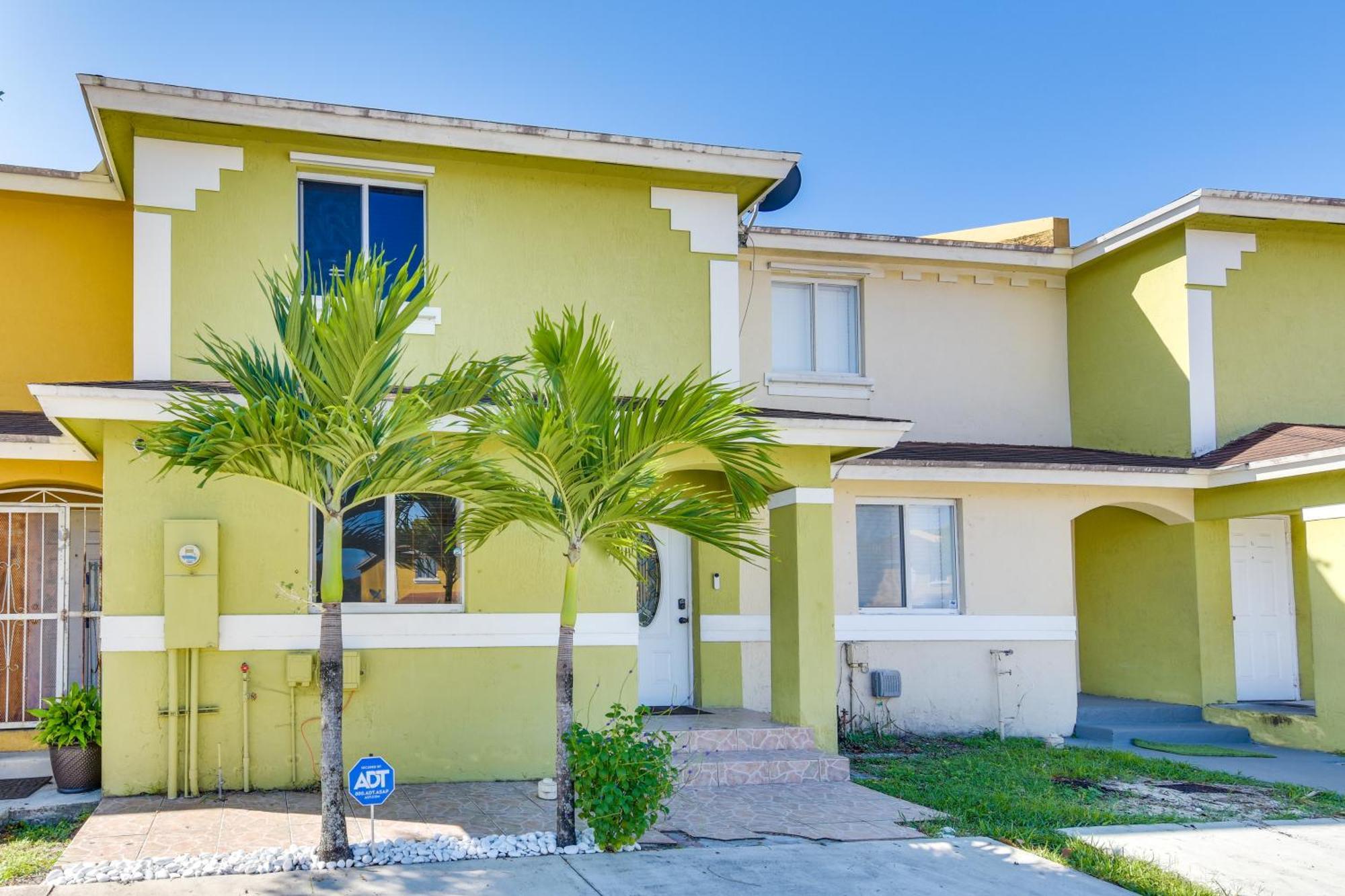 Opa-Locka Townhome, 15 Mi To Miami Beach! Eksteriør billede