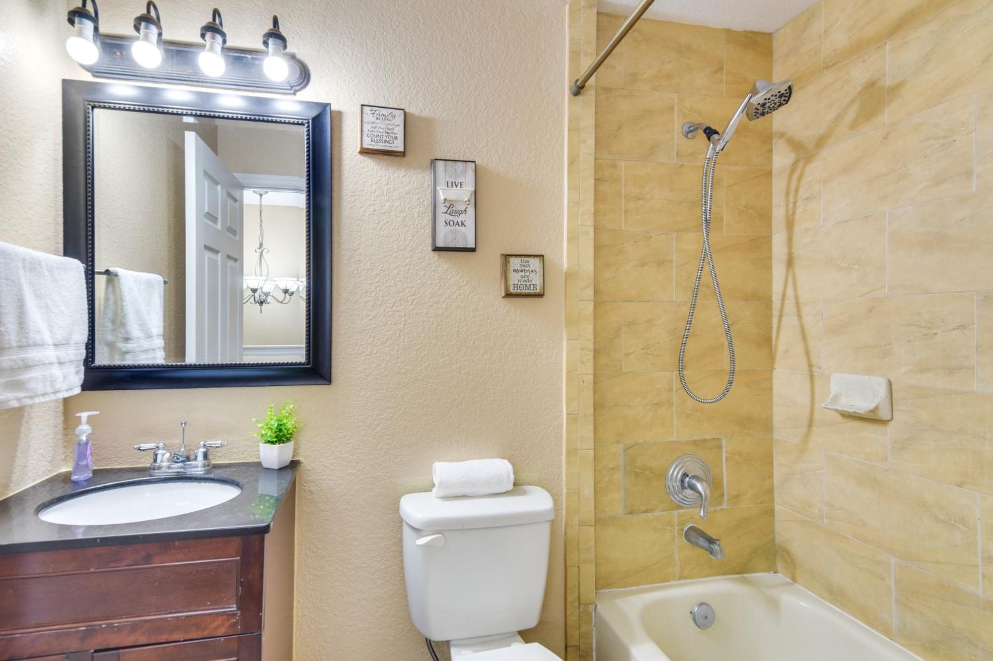 Opa-Locka Townhome, 15 Mi To Miami Beach! Eksteriør billede